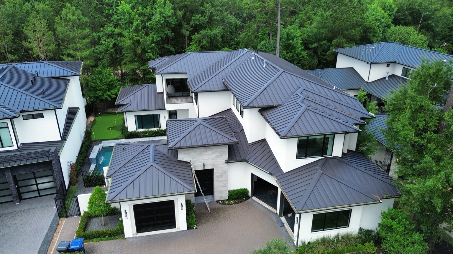 Standing-seam metal roof